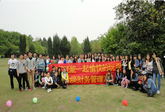 600cc全讯白菜网学子厉行“三走”，积极开展主题团日活动