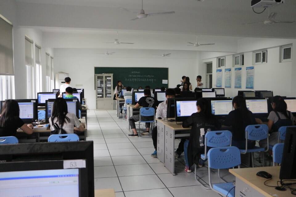 600cc全讯白菜网开展辅导员满意度调查