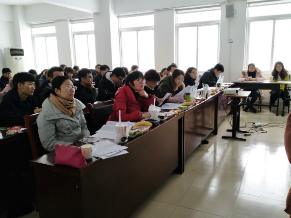 600cc全讯白菜网举办宏观经济学“发表式”教学改革活动