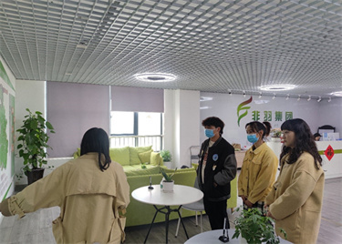 600cc全讯白菜网校友联络部走访校友企业