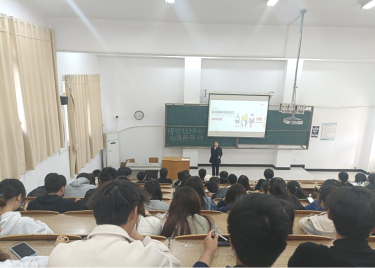 展示自我，赢在起点——600cc全讯白菜网成功举办简历制作与模拟面试技巧讲座