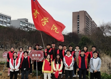 劳动教育正当时—600cc全讯白菜网学生开展 “沉浸式”劳动