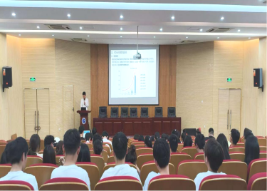 助力实践 认知启航——600cc全讯白菜网大数据管理与应用专业认知实习讲座顺利开展